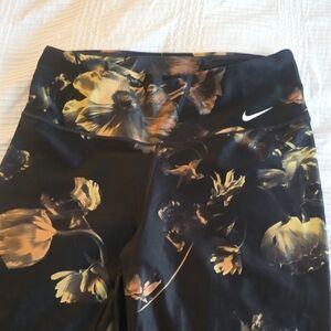 Nike Dri-Fit High Wasted Floral Leggings Sz Medium Tall/Long
